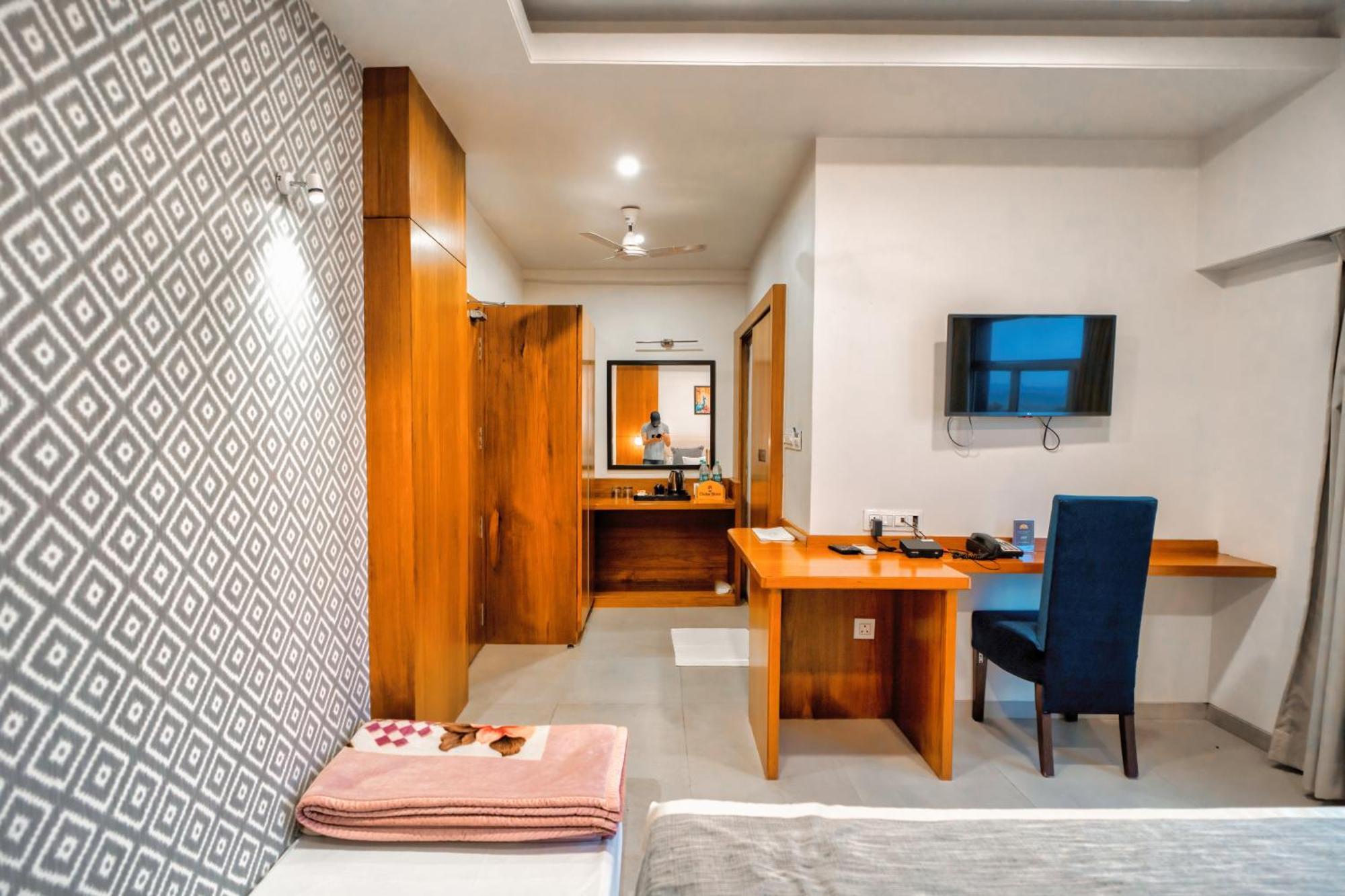 Chokar Dhani Resort Nagpur Exterior photo